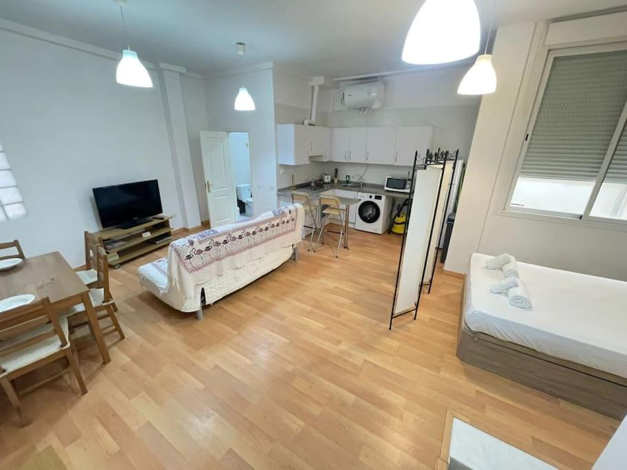מאלגה Nice Flat In Atarazanas - Souv מראה חיצוני תמונה